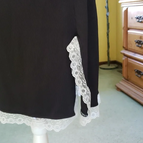 SHEIN SIZE XL BLACK AND LACE DRESS - Picture 3 of 7